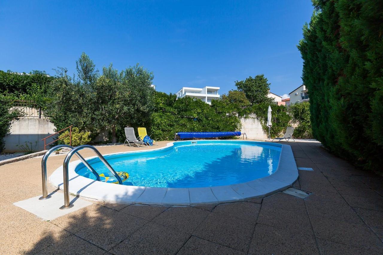 Apartments With A Swimming Pool Novigrad - 7078 Εξωτερικό φωτογραφία