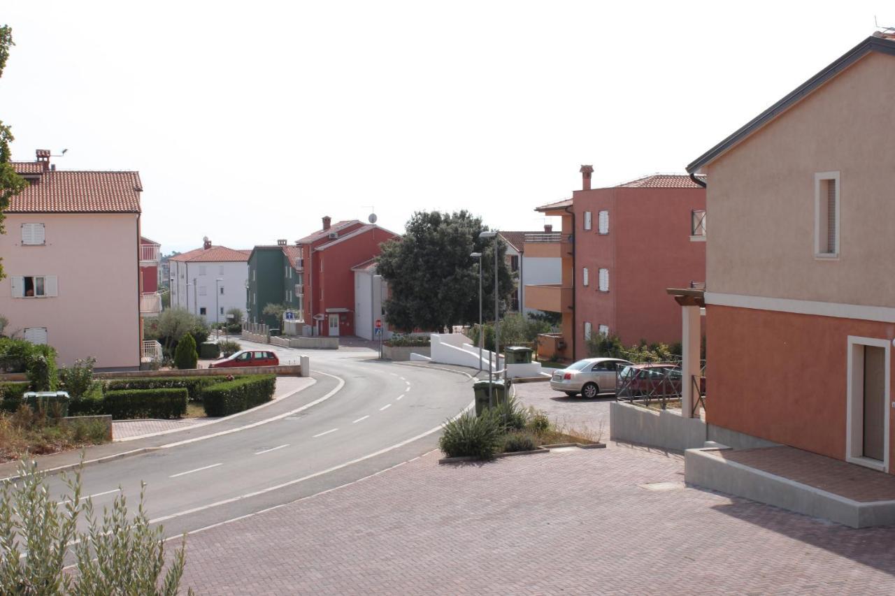 Apartments With A Swimming Pool Novigrad - 7078 Εξωτερικό φωτογραφία