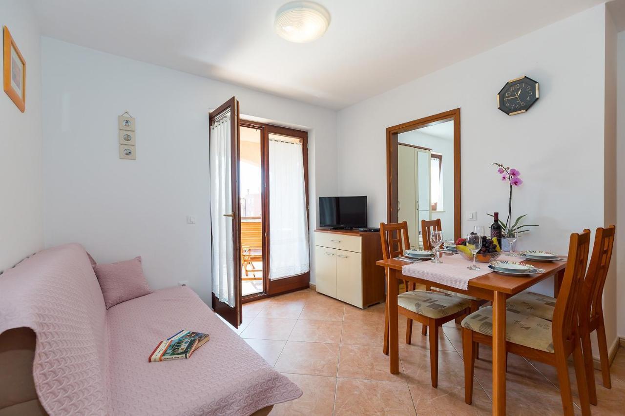 Apartments With A Swimming Pool Novigrad - 7078 Εξωτερικό φωτογραφία