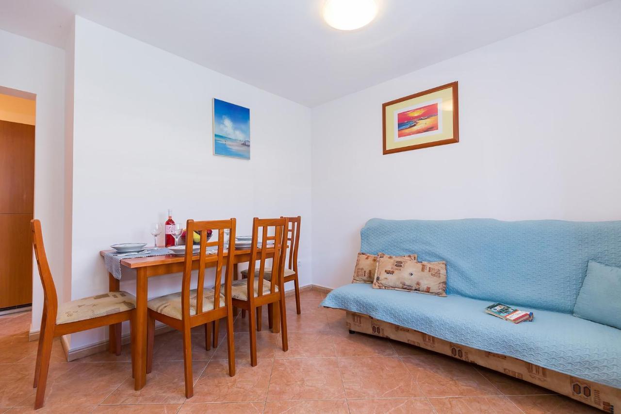 Apartments With A Swimming Pool Novigrad - 7078 Εξωτερικό φωτογραφία